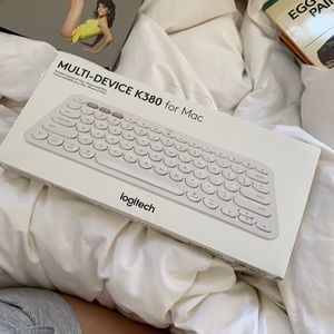 NIB logitech white wireless keyboard k380 for mac